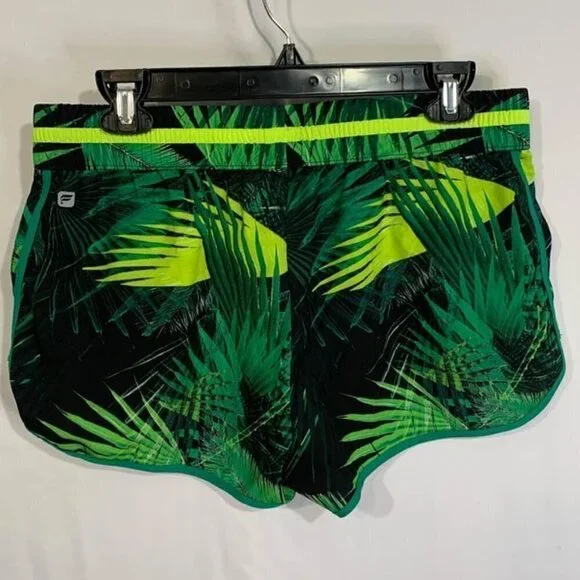Fabletics woman’s palm shorts. New condition. Size medium. With pockets/zippered - Picture 4 of 8